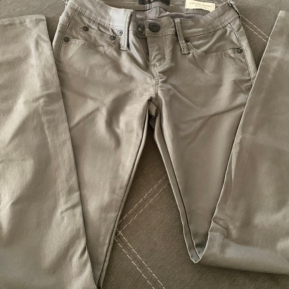 NWOT Guess Low Rise Jeggings size S - Picture 3 of 5
